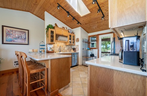 Lincoln City House | Walk to the sand and enjoy incredible views from this beach front home!