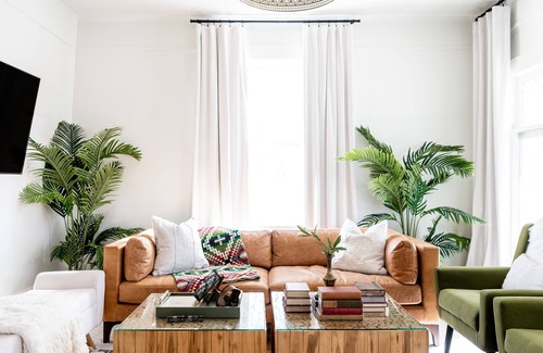 Fayetteville House | WALK TO TOWN + Restored Vintage Vibe + Sleeps 8