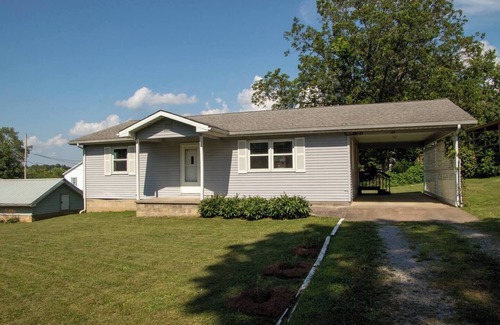 Alto Pass House | Walk to Weddings-Wineries-Trails, Family Friendly