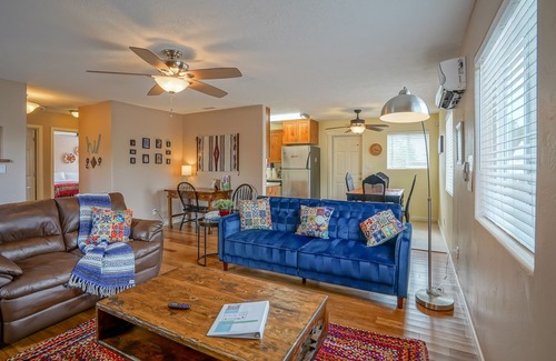 West Old Town House | Walk2Old Town, 2bd/1ba, Large Yard, Pet Friendly!