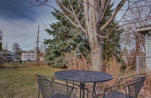 Highland House | Walkable and spacious 5BD/2BTH in Highland Park - Sleeps 12