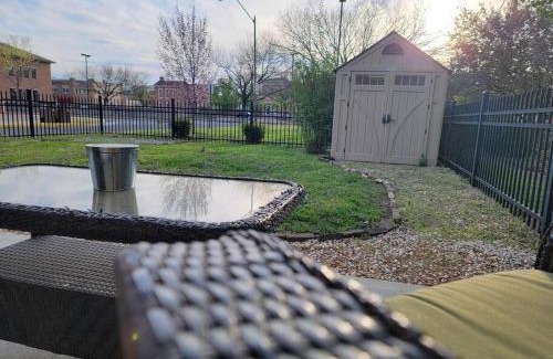 Columbus Apartment | Walkable Downtown Columbus Historic Home, FREE Bikes to use