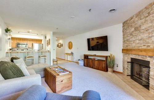 Frisco Apartment | Walkable Frisco Condo Mtn Views and Shared Hot Tub!