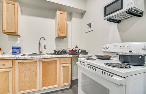 Waterville Apartment | Walkable, Low-Key Waterville Studio w/Parking!