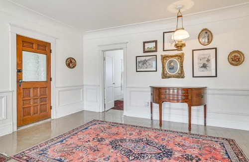 Spring Grove Apartment | Walkable Main Street Location Spring Grove Apt