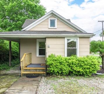 Kamm's Corners House | Walkable Neighborhood of Kamm's Corners