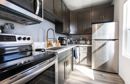 Mission Valley Apartment | Walkable - Restaurants - Large Patio - A/C
