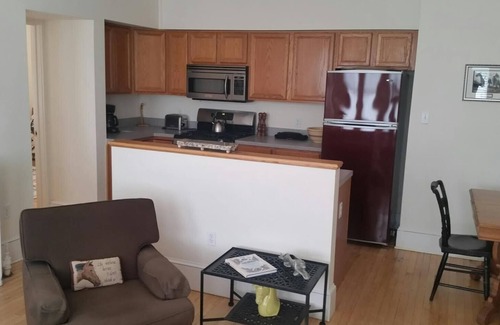 Saratoga Springs Condo | Walking distance to racetrack and Broadway