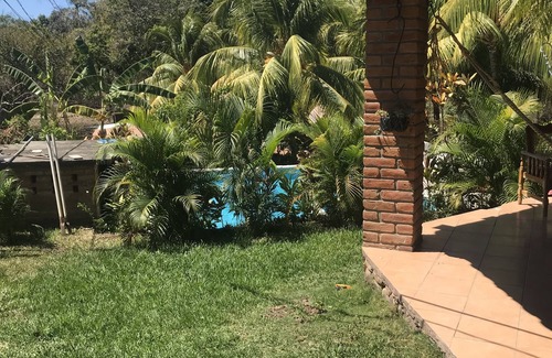 Tamanique House | Walking distance to the beach