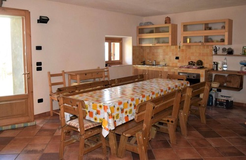 Lovere Ski Chalet | Walking's House, the chalet nestled in the woods