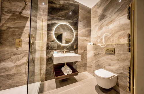 Londonderry Hotel | Walled City Hotel