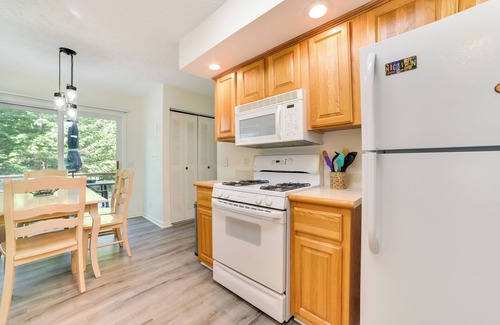 Walloon Lake House | Walloon Lake Getaway w/Fire Pit - Walk to Water!