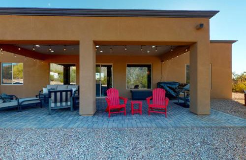 Tanque Verde House | Walnut Tree