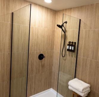 Wonder Valley House | WANDERLUST-Joshua Tree Modern-boho Escape-Stargazing and Fire Pit