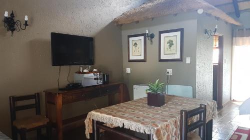 Dipaleseng House | Warembo Lodge