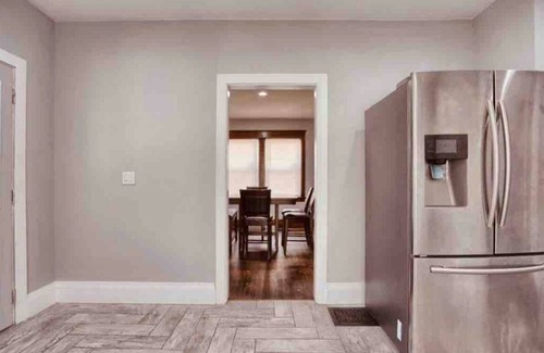 Harrisburg - Hershey House | Warm 2 bedroom 2 bathroom w/free parking