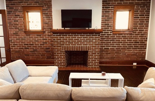 Harrisburg - Hershey House | Warm 2 bedroom 2 bathroom w/free parking