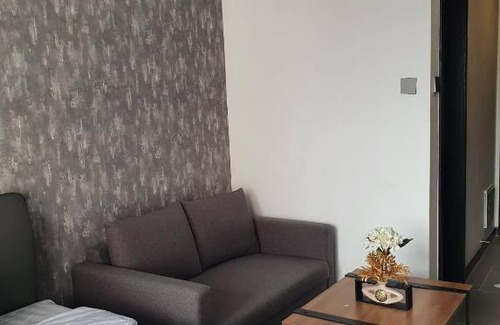 Chamkar Mon Apartment | Warm and Cozy Studio Room in City Center 7-19