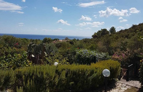 Eden Rock House | Warm and Cozy Villa