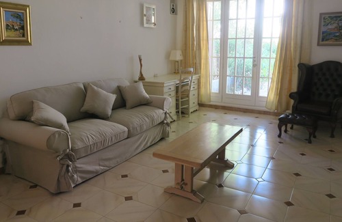 La Mole House | Warm, Cosy Home In Lovely Village Of Provence