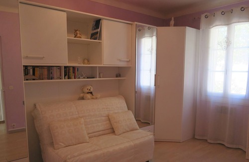 La Mole House | Warm, Cosy Home In Lovely Village Of Provence