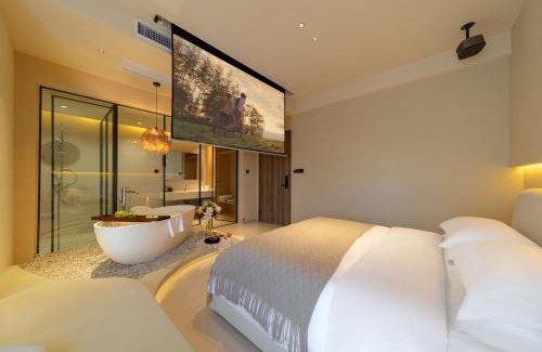 Dujiangyan Hotel | Warm Shore