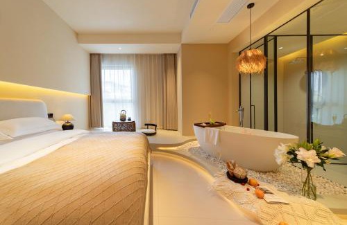 Dujiangyan Hotel | Warm Shore