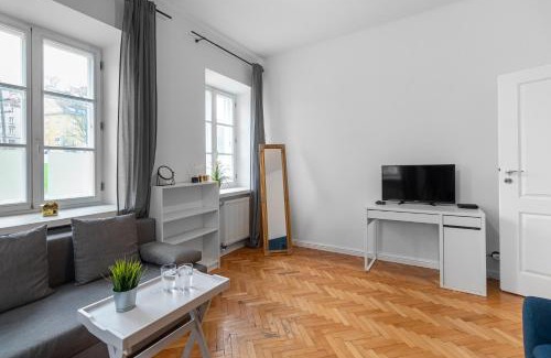 Old Town Apartment | Warsaw Apartments - Elegant & Spacious in Old Town - Mostowa