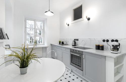 Old Town Apartment | Warsaw Apartments - Elegant & Spacious in Old Town - Mostowa