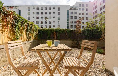 Sielce Apartment | Warsaw Bobrowiecka Apartment by Noclegi Renters