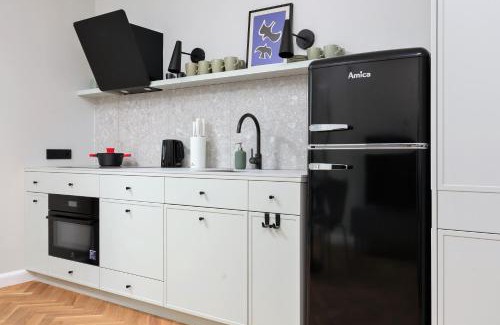 Praga Polnoc Apartment | Warszawa Bohema Szwedzka Apartment by Noclegi Renters