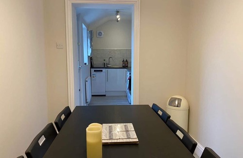 Washington House | Washington's Hidden Gem Amethyst 3 Bedroom House s