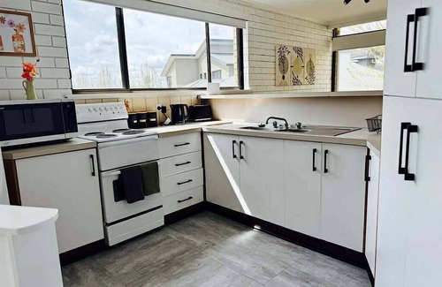 Nagambie House | Water Views & Water Access - Great Location