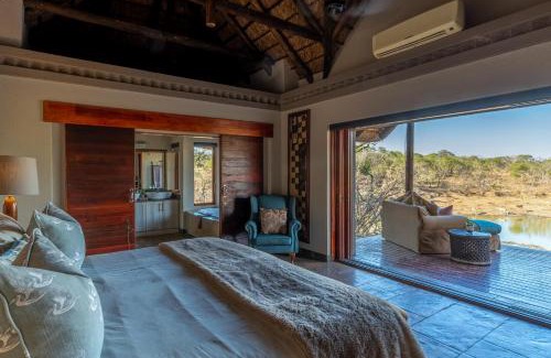 Thorny Bush Game Reserve Cabin | Waterbuck Game Lodge Thornybush Nature Reserve