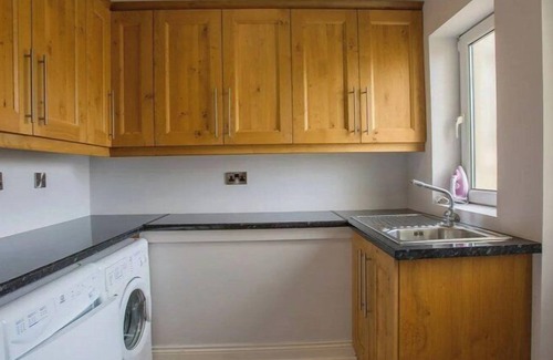 Ardmore Villa | Waterford Villa - 5 Bed - Sleeps 10 - Parking