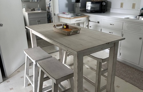 Deep Hole Cottage | Waterfowl Watch Cottage - Chincoteague Island Quiet area,bikes, Spend Christmas