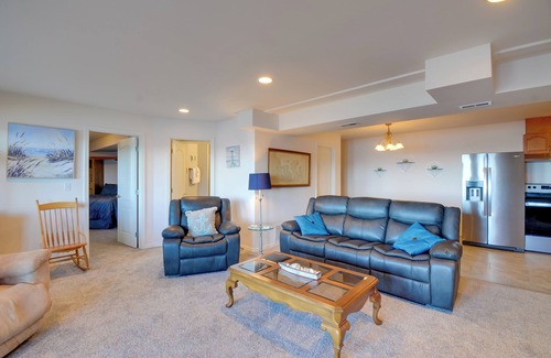 Port Hadlock House | Waterfront PNW Escape w/Deck & Beach Access!