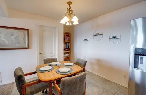 Port Hadlock House | Waterfront PNW Escape w/Deck & Beach Access!