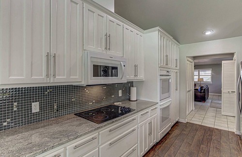 Kingsland House | Waterfront 3BR Retreat | Pool & Hot Tub