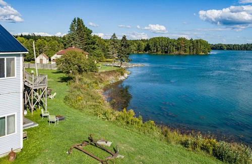 Sullivan Apartment | Waterfront and Spacious - Taunton Bay Galley Apartment