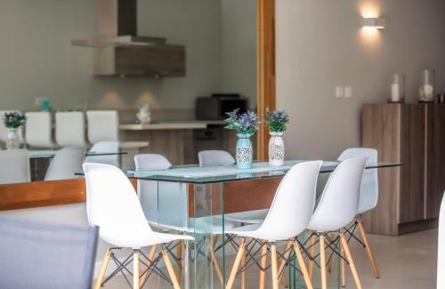 Black River Apartment | Waterfront Apartment in Marina with sea Access