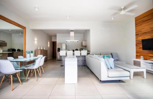 Black River Apartment | Waterfront Apartment in Marina with sea Access