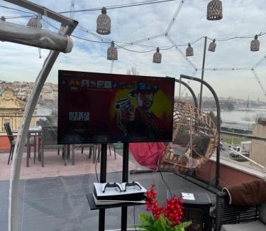 Istanbul City Center Apartment | Waterfront Apartment by the Tram- Terrace with Dome & Golden Horn View in Fatih