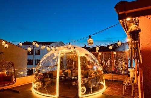 Istanbul City Center Apartment | Waterfront Apartment by the Tram- Terrace with Dome & Golden Horn View in Fatih