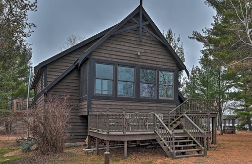Arkdale House | Waterfront Arkdale Retreat 2 Acres with Deck and View