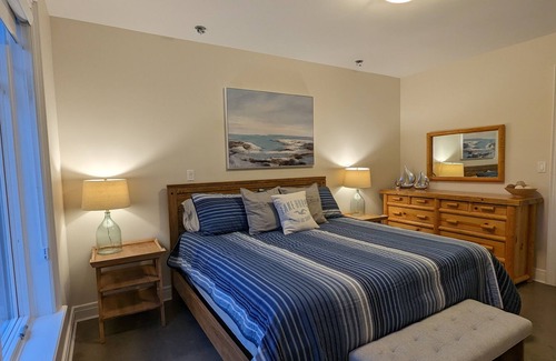 Port Franks Cabin | Waterfront beach house in beautiful Port Franks