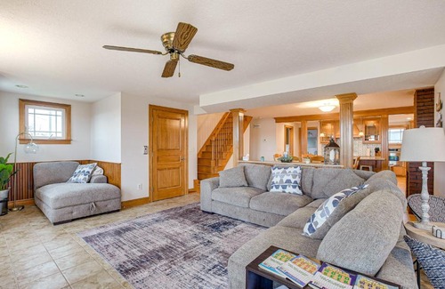 Buckeye Lake House | Waterfront Buckeye Lake House Deck and Views!