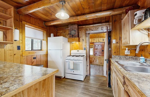 Bayfield Cabin | Waterfront cabin on Vallecito Lake with WiFi, large deck, & lake views