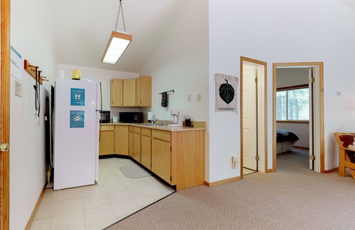 Carbondale Cabin | Waterfront cabins next to nature preserve - private hot tub & river views