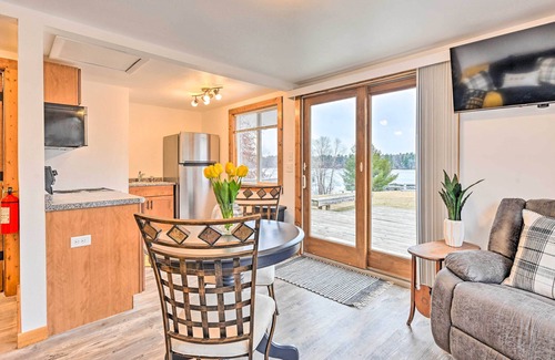 Arkdale Cabin | Waterfront Castle Rock Lake Cabin w/Deck & Grill